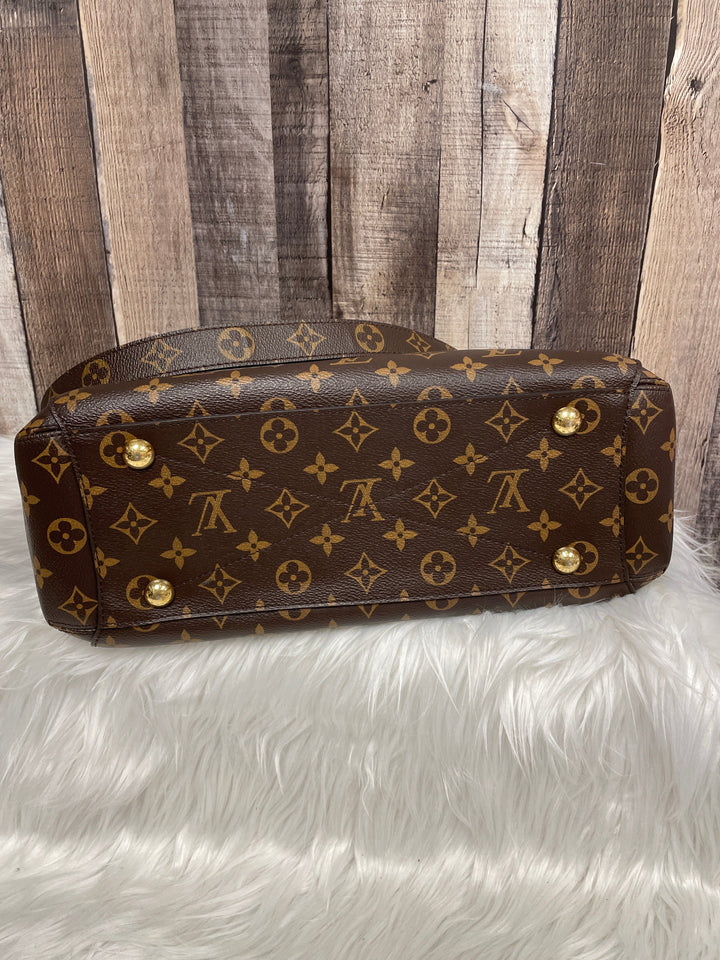 Handbag Luxury Designer By Louis Vuitton Size: Medium
