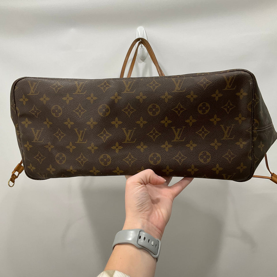 Handbag Luxury Designer By Louis Vuitton Size: Large