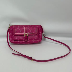 Handbag Luxury Designer By Louis Vuitton Size: Medium