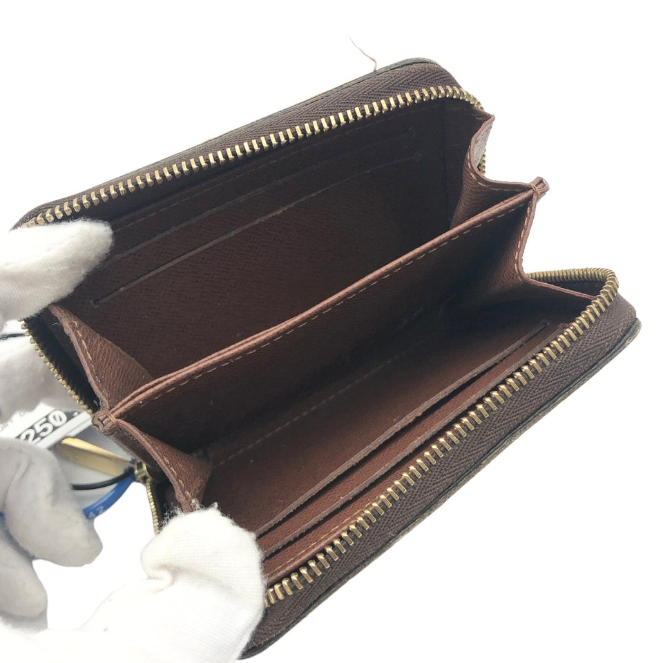 Handbag Luxury Designer By Louis Vuitton Size: Small