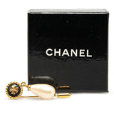 Chanel Gold Plated Clover Motif Faux Pearl Brooch 93P