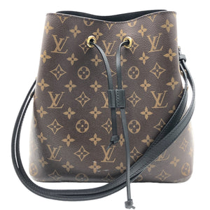 Handbag Luxury Designer By Louis Vuitton Size: Medium