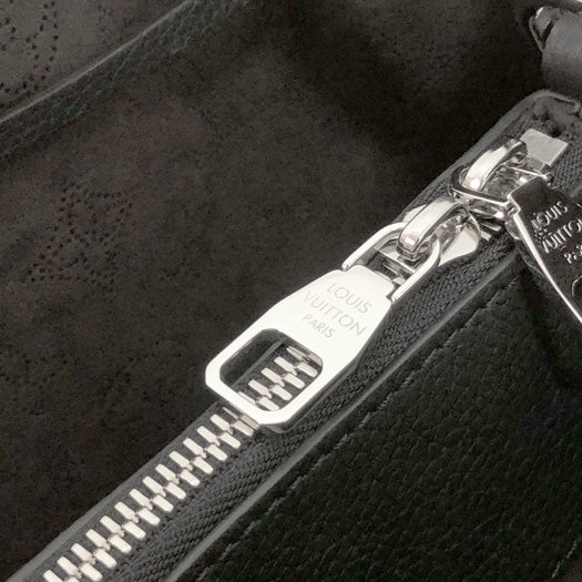 Louis Vuitton Bella Mahina Noir Shoulder Bag Black