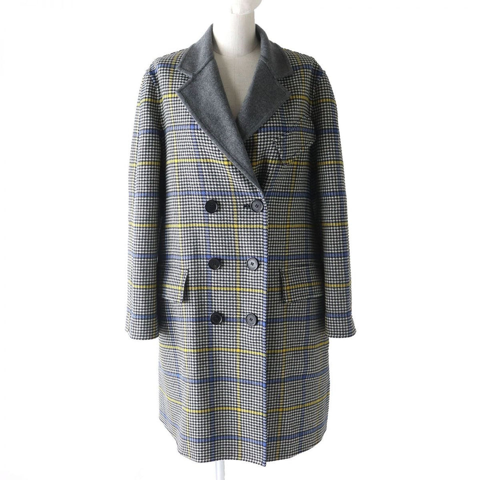 Burberry coat Outer: 95% wool, Outer: 4% cashmere, Outer: 1% other, Lining: 100% viscose (rayon) Gray x multicolor Women 34