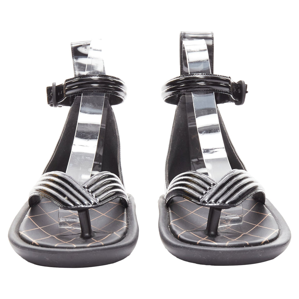 Women's Louis Vuitton Desert Dream leather geta thong sandals