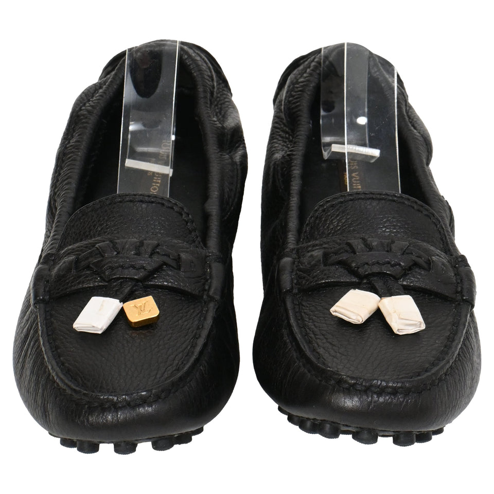 Louis Vuitton Lemon Loafers in Black Leather