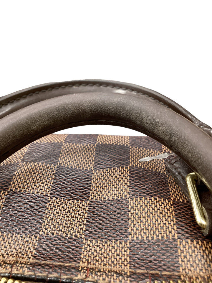 Handbag Designer By Louis Vuitton Size: Medium