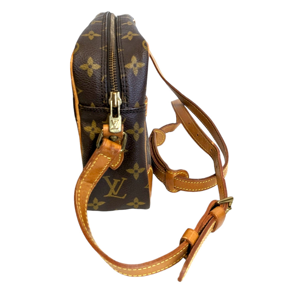 Handbag Luxury Designer By Louis Vuitton Size: Medium