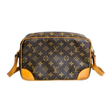Handbag Luxury Designer By Louis Vuitton Size: Medium