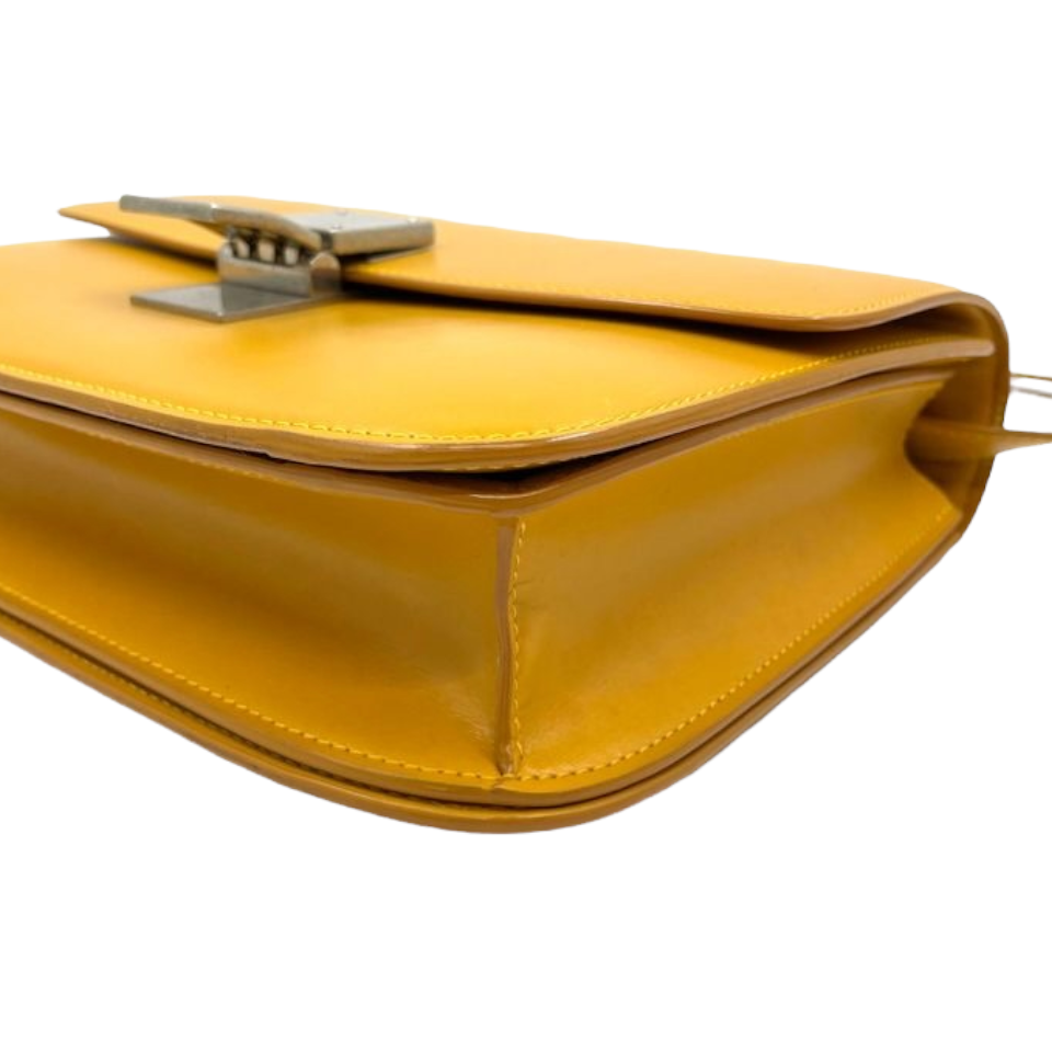 Medium Classic Box Calfskin Yellow RHW