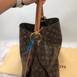 Handbag Designer By Louis Vuitton Size: Large