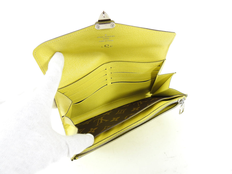 Louis Vuitton Epi Monogram Marie Rose Wallet in Pistache