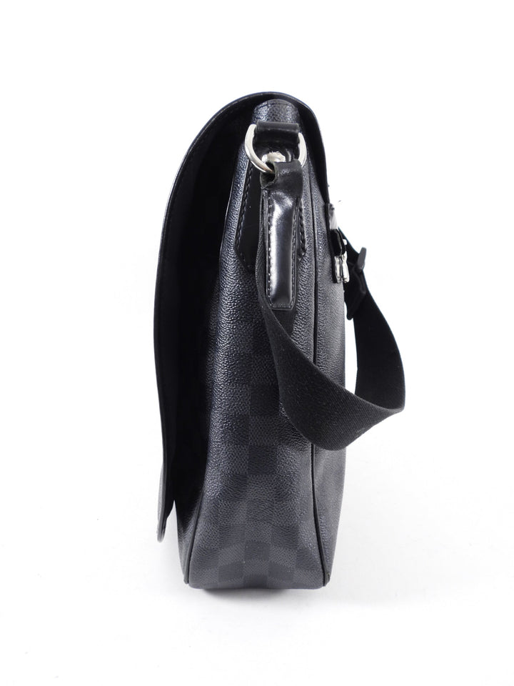 Louis Vuitton Damier Graphite District Messenger Laptop Bag