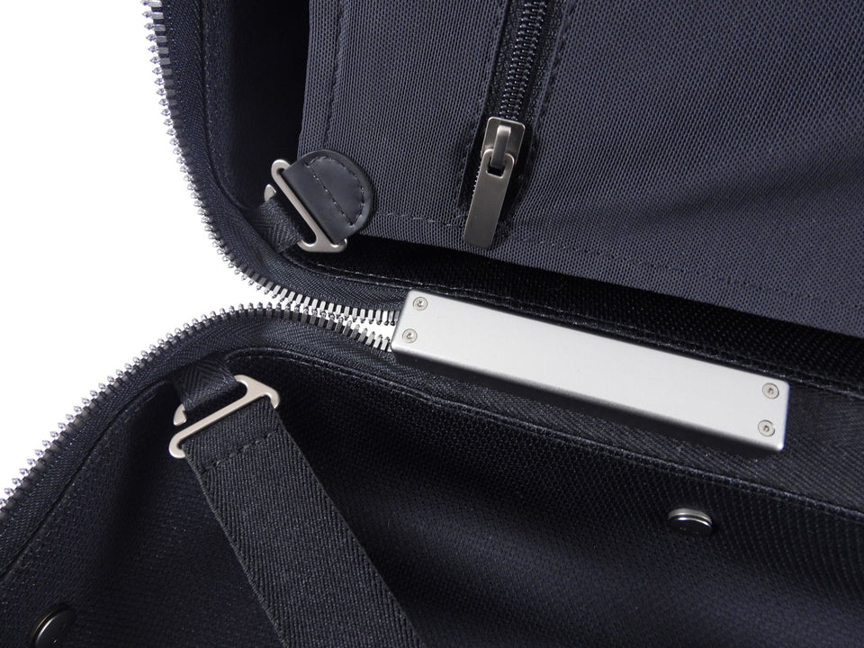 Louis Vuitton Monogram Eclipse Horizon 55 Rolling Luggage