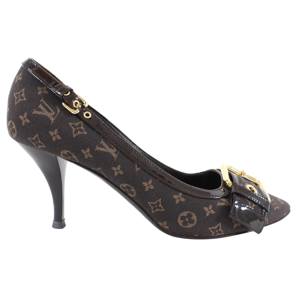 Louis Vuitton Vintage 2006 Brown Monogram Gold Buckle Pumps - 36.5