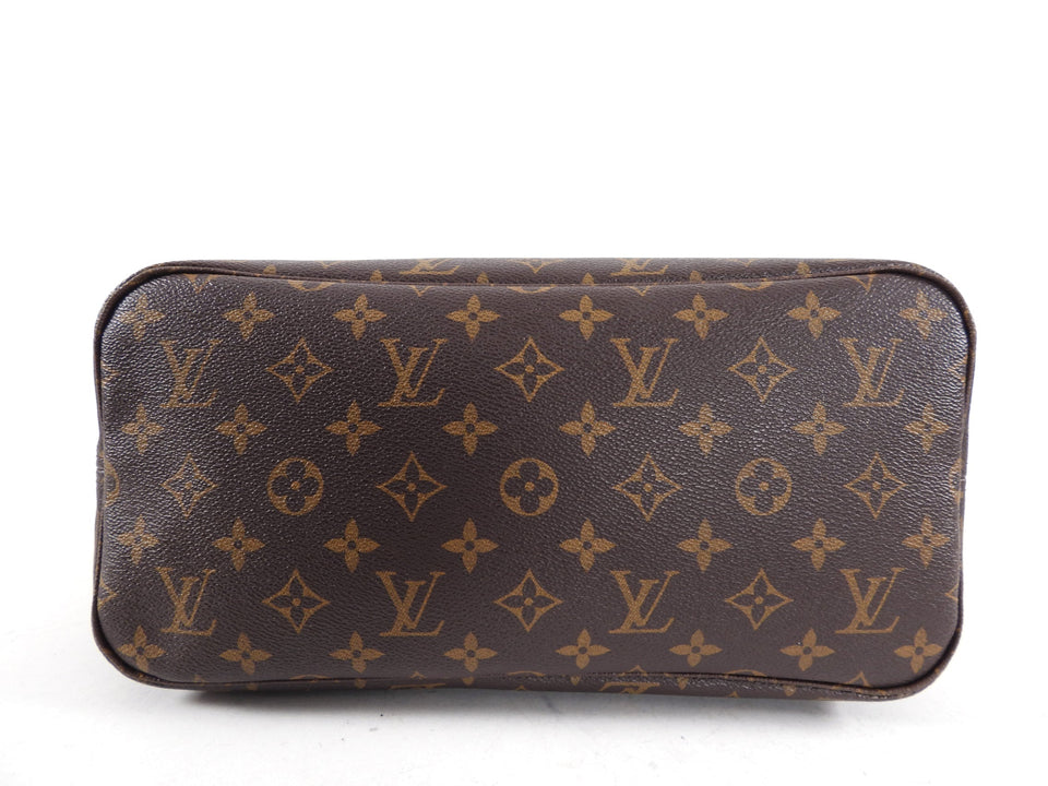 Louis Vuitton Monogram Neverfull MM Tote Bag