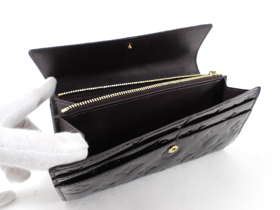 Louis Vuitton Amarante Vernis Sarah Snap Wallet