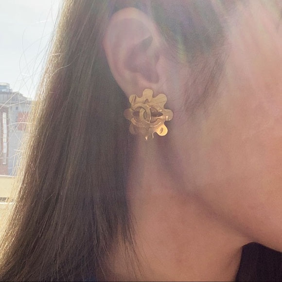 Chanel VINTAGE snowflake earrings