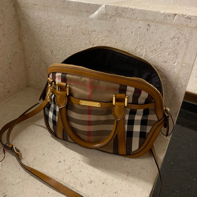Luxury Burberry Orchard Crossbody Bag Check Beige