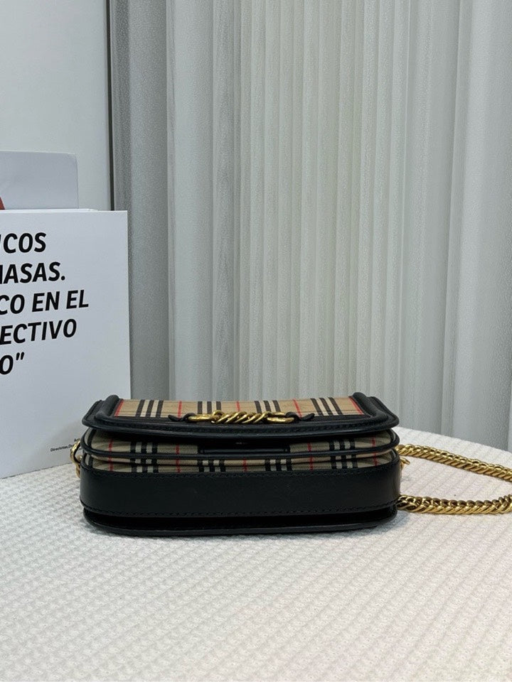 Luxury Burberry Grace Beige Plaid Shoulder Bag