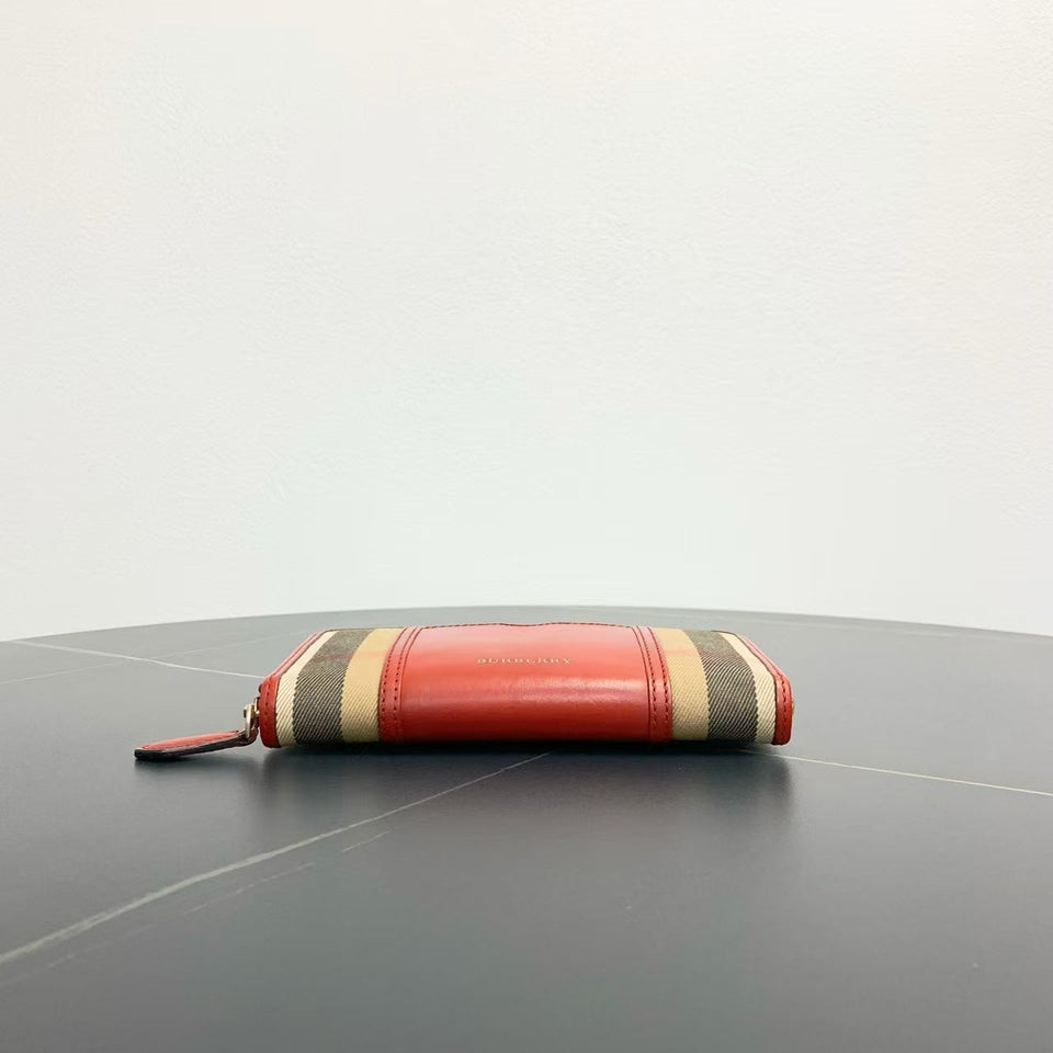 Luxury Burberry Haymarket Red Plaid Wallet