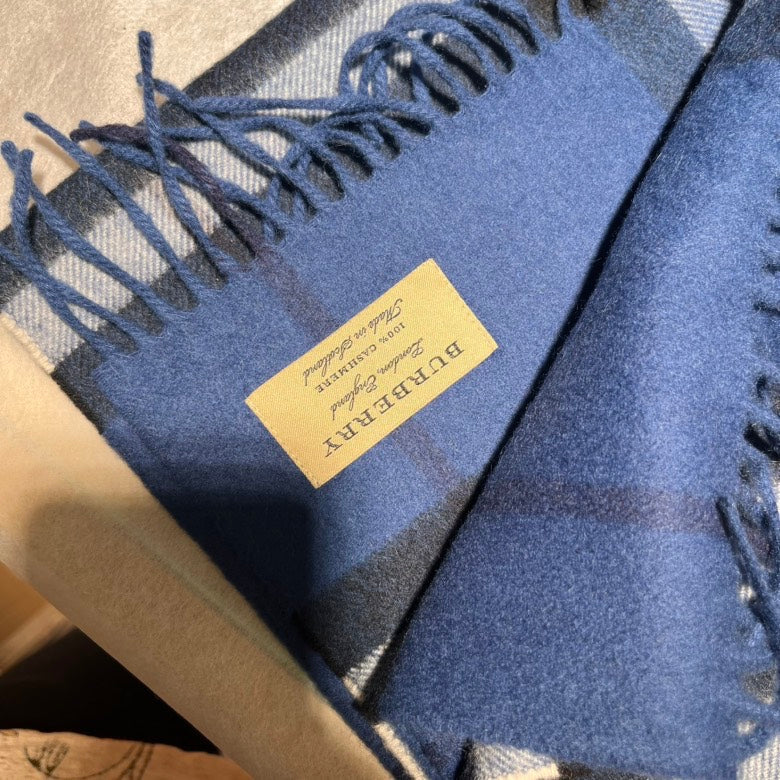 Luxury Burberry Cashmere Scarf Check Blue Scarves and Shawls