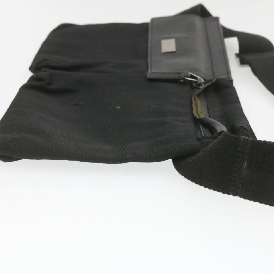 Gucci Waist Bag Pouch Nylon Black rd1401